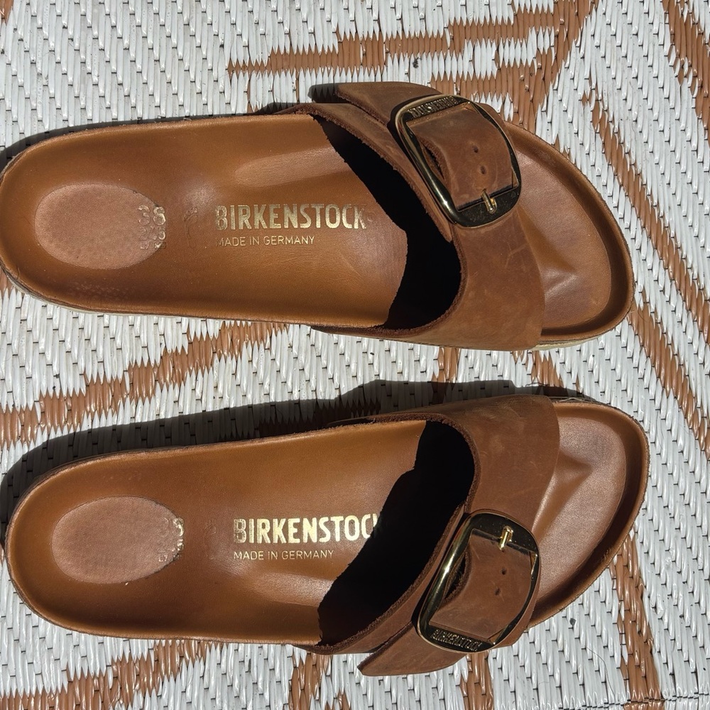 Madrid Big Buckle Birkenstock Camel Slide Sandals EU 38/US 7.5
